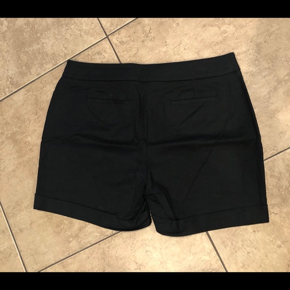 Shorts - Picture 2 of 3